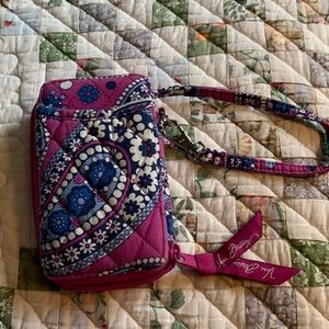 Vera Bradley zip around wristlet